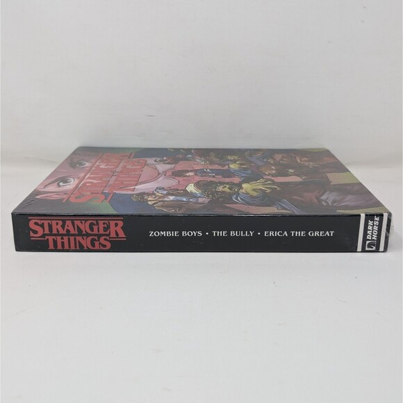 New Stranger Things Graphic Novel Young Adult Boxed Set Dark Horse 2022 Netflix - Picture 5 of 6